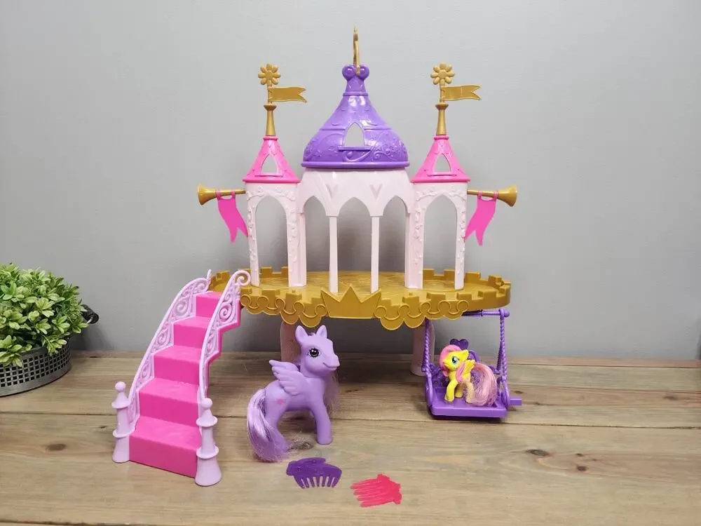 MLP My Little Pony 2011 Wedding Castle Incomplete